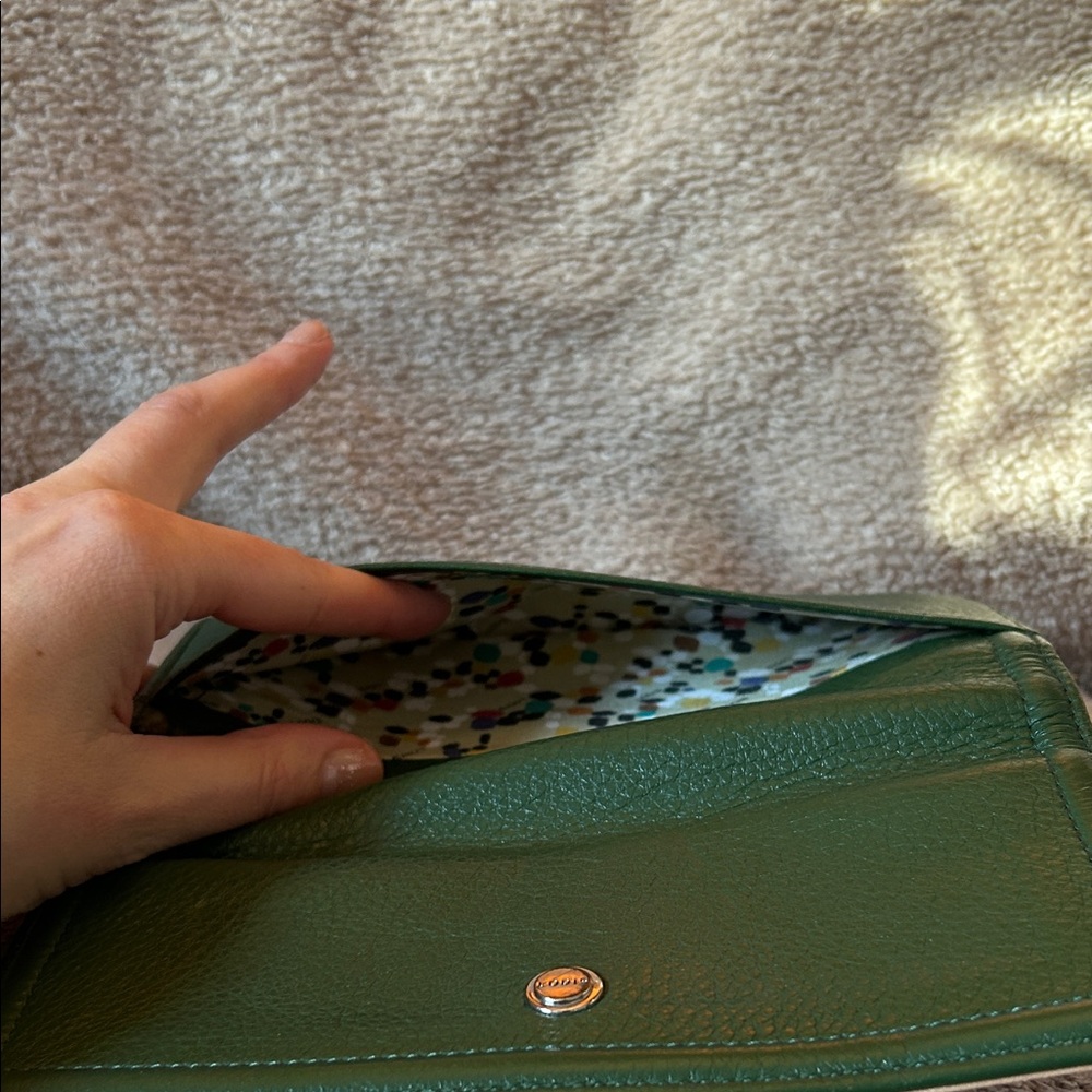 Lodis Green Leather Wallet - Picture 4 of 4